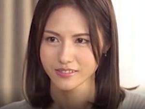 【人妻NTR】「いいだろ&hellip;寂しいんだよ&hellip;」無理やり関係を求められ&hellip;その美しい熟れ始めボディを犯されてしまう妻！！