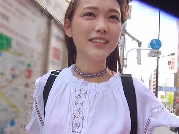 〚素人ナンパ企画〛台湾人で来日していたモデル体型で芸能人みたいな美少女を連れこみ。強力な電マを使われ感じて悶える外国人w