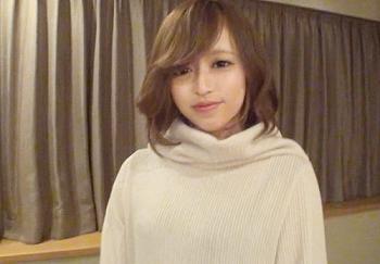 《２５歳のアパレル店員》「ひぃ♥ぎもぢぃ♥」スレンダー美乳おっぱいの美人ギャルお姉さんが男が欲しくてAVでSEX！ｗ