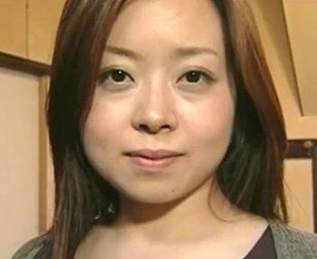 『ヘンリー塚本作品』「一度でいいから、嫁の乳房を揉んでみたい…」息子夫婦がSEXする中、声を盗聴する義父。