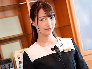 「やめてください！」ホテル従業員を襲ったレイパー！！制服姿のまま恥ずかしい潮吹き&rarr;部屋に連れ込まれるとそこにはさらに&hellip;