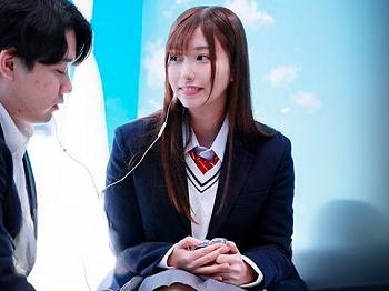 【素人ナンパ】『学生の男女限定で脱出ゲームに参加しませんか？』賞金目当てな同級生2人&hellip;密室で興奮しちゃうロリ女子校生