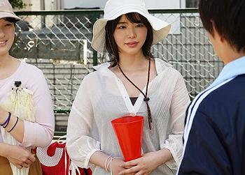 【不倫三宮つばき】透明感漂う体を捧げてしまった日！旦那に隠れて嫁は頬張り跨り喘ぎ散らす