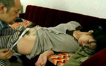 フル勃起チ○ポをがむしゃらにブチ込んで、ひたすら猛追ピストン! 何度も止まらない誘惑でザーメン発射でイキまくる!