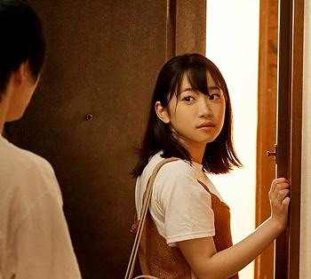 【カノジョの友達】&rdquo;&hellip;ん？！この子たしか&hellip;&rdquo;彼女の友人の女性、どこかで見たことがあると思ったらセクシー女優で&hellip;