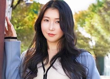 ＜熟女＞※欲求不満ののアラフォー妻(38)が他人チンポに完堕ち♥不倫SEXでイキ乱れる美熟女をガン突きピストン責めｗｗｗ