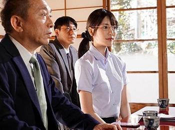 【寝取られ】出張先で上司を逆夜這いする新人女子社員…部屋で飲みなが豹変した部下にチンポをねっとり焦らさ痴女られる