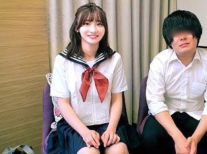 【素人ナンパ】「そんなに突いたらイッちゃう//」部活が一緒の男女！カップにザーメンを集める女子校生！