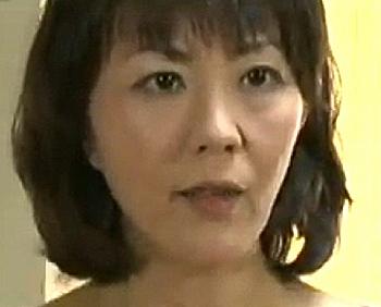 【ヘンリー塚本作品】「家に男連れ込んでSEXだなんて…なんて娘なの！」娘に怒る母、そんな母も男を連れ込み…