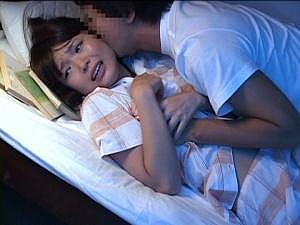 【夜這い】声も出せずレ●プされる少女！！お父さんの知り合いのおじさんが夜中にこっそり忍び込んできてカラダをまさぐられ&hellip;