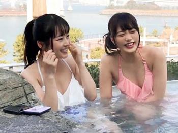 【素人ナンパ】某有名プールでビキニ姿の女子大生たちをゲット！押しに弱い美少女を強引に迫って水着姿のままハメまくっちゃう