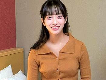 【素人ナンパ】「お母さんに言えないっ！」美人スレンダーお姉さんとのベロチューキスで勃起した童貞の弟を問い詰める貧乳JD