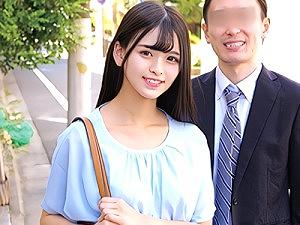 【素人ナンパ】「えっ&hellip;うそ&hellip;」ツイスターゲームをした2人がSEX！スレンダー女子が上司ちんぽで中出しされる！