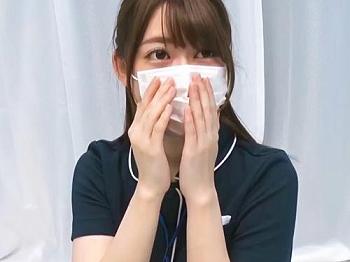 ＜マジックミラー号＞「おちんちん凄い！もう逝くーーーーッ」ぐうかわ看護師ゲット！ロリっ娘と着衣セックス＜素人ナンパ動画＞