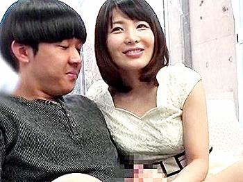 【MM号&times;人妻】笑顔キュート可愛い主婦がマジミラ企画で童貞君のオナサポ！しっかり他人棒SEXに発展して筆おろししちゃう！