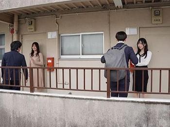 【夫婦交換NTR】隣人同士の奥さんがお互いの主人との性行為に不満!ホテルの宿泊券を使って主人を取り換えてスワッピング!