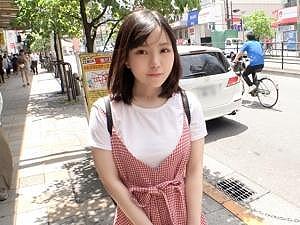 【素人ナンパ】まだまだ経験少ない19歳をGET！！緊張気味ながらチ●ポ舐め舐め、ピチピチのカラダがあらわになると…