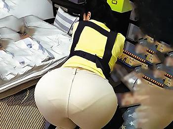 【即ハメ×中出し】ピタパンプリ尻たまらん家政婦さん生チン即ハメで子宮ガンパコされ中出しまでｗｗｗ