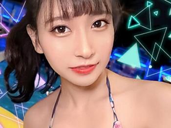 【プールサイドの誘惑】『ダメ&hellip;でも気持ちいい&hellip;』スレンダー美ボディの新人グラドルをナイトプールでゲット！部屋でクンニ責め