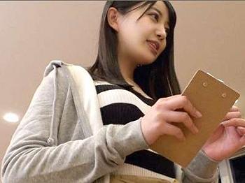 【黒髪×素人】媚薬キメセク企画で痴女みベロチュー手コキしながら顔面騎乗位して顔面優勝レベルのかわいい美人がエロ乱れる！