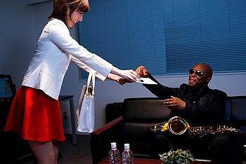 【黒人ジャズNTR】憧れマグナムに妻が中出し妊娠&hellip;帰国記念DVDの衝撃映像絶望！