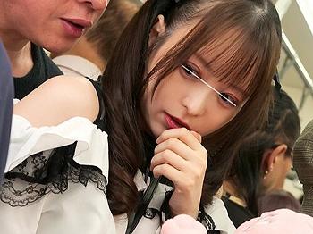 【痴漢レイプ】ロリ可愛い地雷系美少女を電車痴漢！大量潮吹きして羞恥の中出しレイプでアヘ顔エロ痙攣絶頂する巨尻パイパン娘