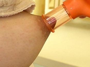 ＜健康診断＞チクビ吸引のセクハラ検診！ロリ巨乳なエロ制服JKを乳首責め！大量潮吹きの美少女を無許可中出しの強姦凌辱レイプ