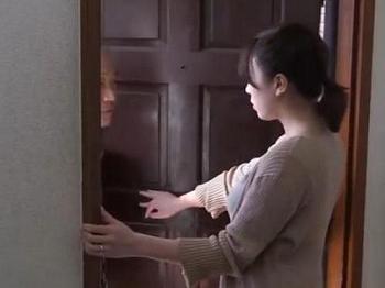 【人妻NTR】近所のしつこいオヤジに迫られ寝取られる！旦那では得られない快楽に完堕ち♡身も心も奪われ再びハメまくる淫乱女