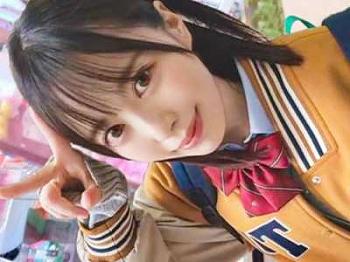 【イキ潮×素人】濃厚SMフェラご奉仕プレーやJKおパンツ♥ずらしハメのアクメセックスして激カワ美少女がエロ展開！