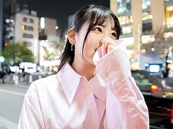 【素人ナンパ】インラビューに答えるだけ!?すぐ終わりますか？ショートパンツの下にTバック履いていた清楚系な巨乳お姉さん