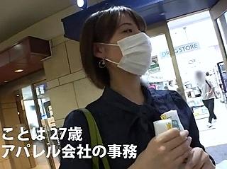 〔シロウト軟派〕ちっぱい好きにはたまらないAカップボディ　キレイな顔にザーメン放出