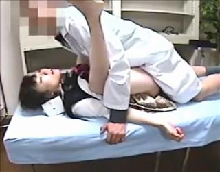 【女子校生動画】患者を昏睡レイプする変態医師の隠し撮り記録