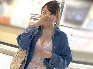 【素人ナンパ】お団子ヘアのGカップ保育士GET！！パートナーでは満足できないストレス＆性欲を一気に発散しちゃう！！