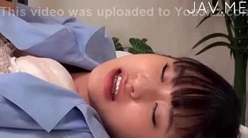 悪徳マッサージ師の卑猥な責めで思わず痙攣しながらイッちゃったOL【盗撮】