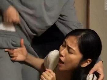 【母子相姦】『昔はイイ子だったのに』乱暴者になった息子が力づくで母親レイプ！逃げ場のない自宅でオモチャにされる地獄の日々