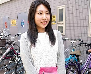 【熟女ナンパ】ご無沙汰そうな一般妻に声をかけて生H！ゴムなしで突き倒してイカし膣内射精