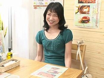 出会い系マッチングアプリで出会った40代美魔女美女人妻！若い男好きな清楚ビッチエロ浮気妻が他人棒でする不倫セックス！