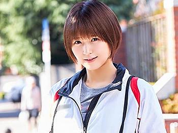 《MM》ショトカのSPORTS女子を軟派して可愛そうな童貞に美乳を揉ませてご奉仕手コキ♫♫フェラでムラムラしたらクンニの