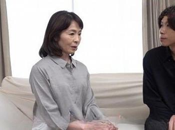 【高齢熟女】還暦熟女が女性向け出張風俗にハマってしまい&hellip;忘れていた女性としての快感を若いイケメンから取り戻す六十路美熟女