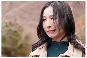 《母子性交/月野ゆりね》『母さん‥たまらないよッ‥』イケナイことと知りながら息子の発情チンポでイキ狂う不貞な熟母！