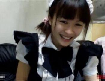 ライブチャット「今21歳！これでもEカップwあぁん！」綾◯はるか似メイド巨乳スケべ美少女！