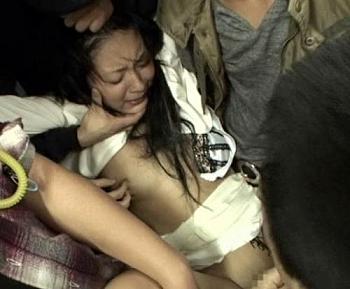［レイプ×イラマチオ］日常的に飢えモードな男にハードな強姦にあい絶望なのに気持ちよがるエロギャル