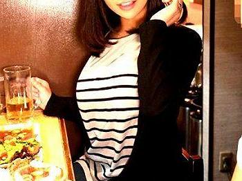 ＜相席居酒屋＞「嬉しい…♡」人飲みしてる素人奥さんゲット！よゆうで旦那裏切りファックしちゃうゾ！！