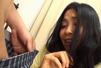 【熟女ナンパ】『そんなつもりで来たんじゃありません!』と言いつつ目の前のデカチンに我慢できなくなったおばさま達w 【熟女ナンパ】『そんなつもりで来たんじゃありません!』と言いつつ目の前のデカチンに我慢できなくなったおばさま達w