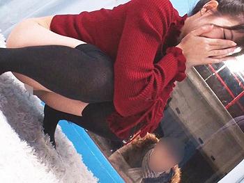 【マジックミラー号】クールなJDが男優の絶技にメロメロ！手マンで大洪水♡イキまくりで理性崩壊、そのまま寝取られセックスに