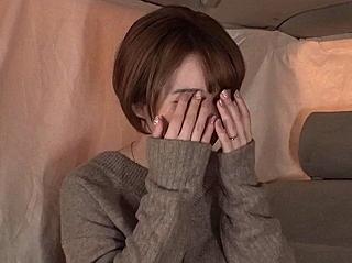 〖人妻ﾅﾝﾊﾟ〗上品な雰囲気からは想像できない剛毛ジャングルのアラサー妻