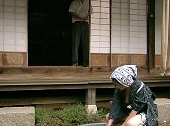 【義母と息子】ナスで自慰る義母はナスアレルギーではない！その穴に挿入した息子もアレルギーじゃなくて良かった！ww