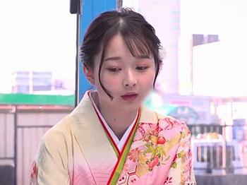 SEXしないと脱出できないマジックミラー号でロリ美少女JDと大学の先生が2人きり⁉袴脱がしてセックスしてしまうエロ企画‼