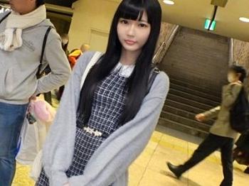 【無毛美少女】めっちゃカワ娘のツルマンをイジり倒し！肉棒をねじ込まれ喘ぎまくる！パイパンオマンコにデカチン挿入で感じまく