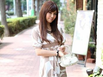 三十路にしては若い見た目で可愛らしい奥様をホテル連れ込み❤ブラ外したわわなロケット爆乳露にして他人棒ハメて何度も絶頂！